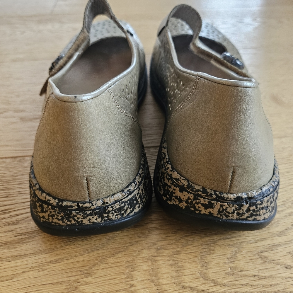 Rieker Antistress Leather Cutouts Mary Janes Walking Shoes Green 41 EU 9.5 US - Picture 4 of 9
